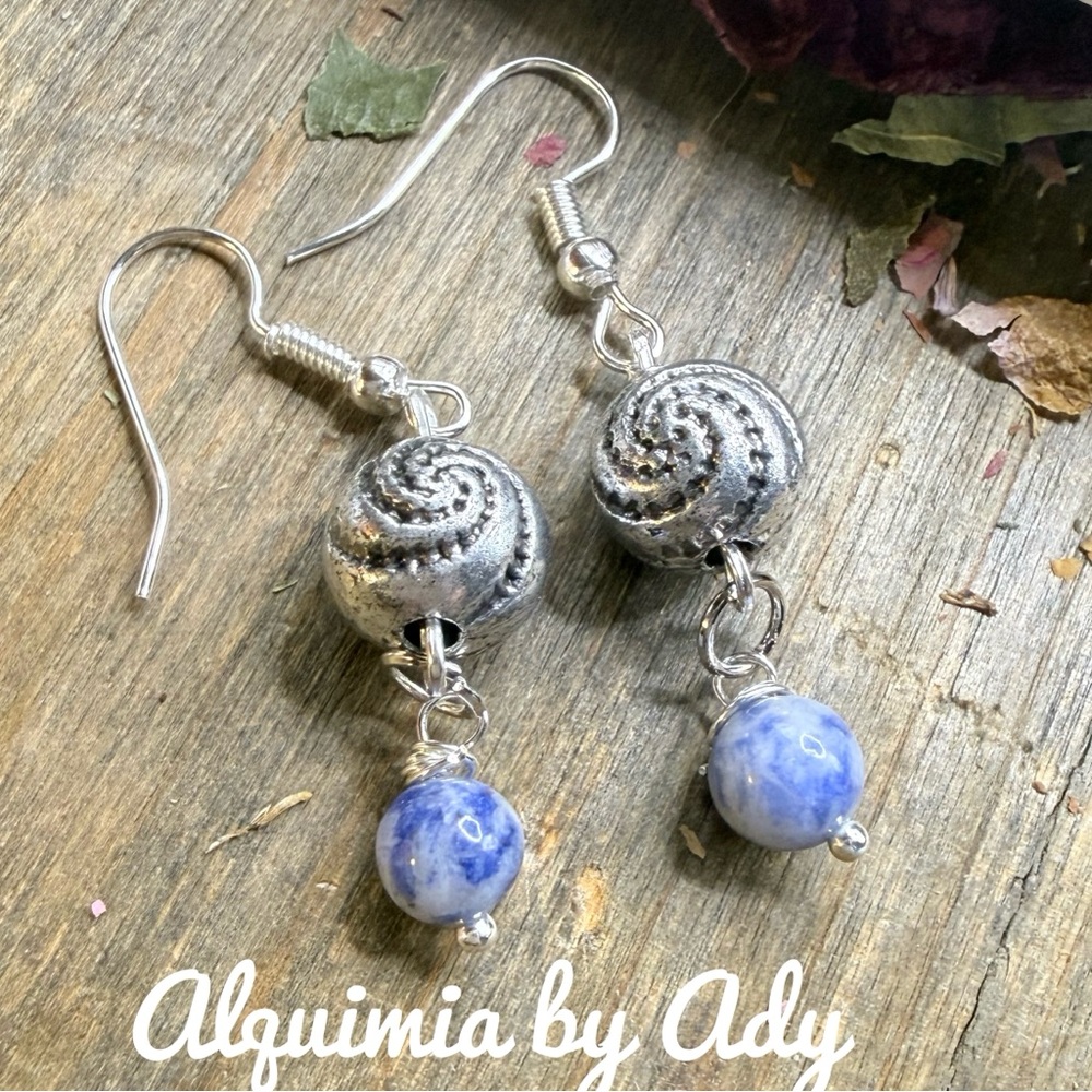 Southwestern style Spiral Silver and Blue lapis lazuli Earrings